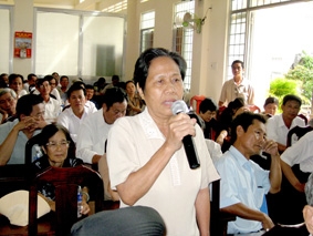 Cử tri tích cực đóng góp với tinh thần, 
trách nhiệm cao