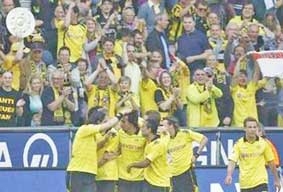 CLB Borussia Dortmund <br>
<i>cuồn cuộn "dòng máu trẻ"</i>