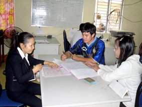Khắc phục khó khăn, phục vụ dân tốt hơn