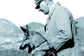 Đức Quốc xã dạy chó nói chuyện