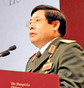 Chính sách quốc phòng của Việt Nam là hòa bình và tự vệ, chủ trương mở rộng quan hệ hợp tác với quân đội các nước trong và ngoài khu vực, phối hợp đối phó với các mối đe dọa an ninh chung