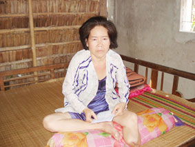 Trao tiền từ thiện