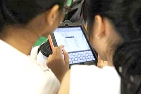 Châu Á sử dụng iPad cho "trường học không giấy"