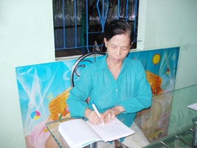 Trao tiền từ thiện