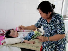 Chăm sóc đúng cách khi trẻ mắc bệnh tiêu chảy