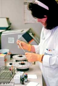 Có thể chẩn đoán sớm 
ung thư qua nước tiểu