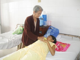 Cứu cháu tôi với !