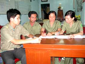 Hết lòng phục vụ nhân dân
