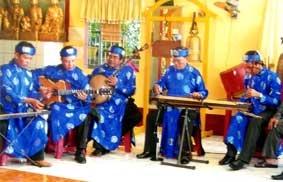 "Dây Rạch Giá" và tiệm đóng đờn Sơn Ca ở Kiên Giang