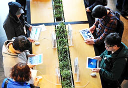 Apple bồi thường cho người dùng iPhone bị theo dõi