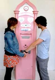 Máy làm lễ cưới