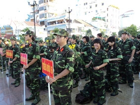 56 thanh thiếu niên tham gia học kỳ quân đội