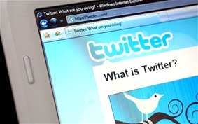 Úc dạy sử dụng Facebook và Twitter trong trường học