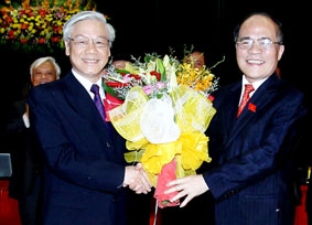 Đồng chí Nguyễn Sinh Hùng được bầu làm Chủ tịch Quốc hội khóa XIII