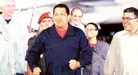 Venezuela: Tổng thống Chavez về nước, tuyên bố tái ứng cử