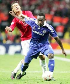 Lá chắn mong manh của Chelsea