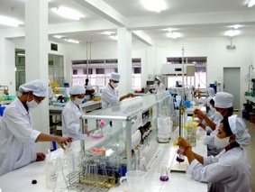 Tích cực bảo vệ quyền và lợi ích hợp pháp, chính đáng của người lao động, xây dựng đội ngũ công nhân ngày càng lớn mạnh