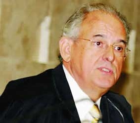 Bộ trưởng Quốc phòng Brazil từ chức