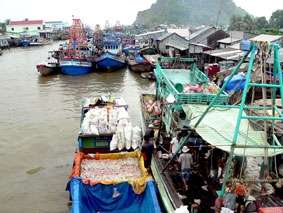Tiềm năng và vấn đề đặt ra của kinh tế biển Việt Nam