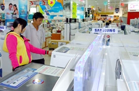 Tìm hướng mở bằng khuyến mãi, hậu mãi