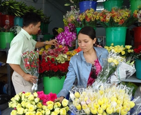 "Nở hoa" thời bão giá