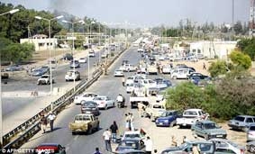 Quân nổi dậy tràn vào Tripoli