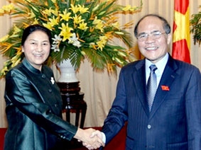 Đẩy mạnh hợp tác giữa hai Quốc hội Việt Nam - Lào