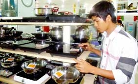 Chọn mua bếp điện từ