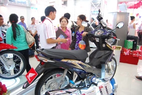 Tăng cường hậu mãi thu hút khách hàng