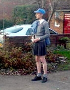 Lão ông thích làm... nữ sinh