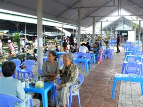 Để hoạt động chợ Phong Điền mới hiệu quả