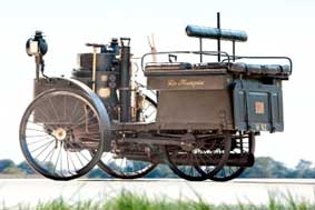 Xe hơi gần 130 tuổi vẫn chạy tốt