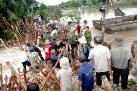 Huy động tổng lực phòng chống lũ
