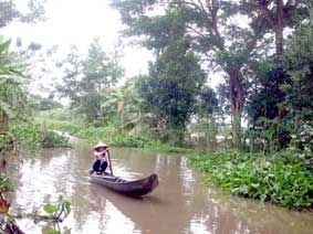 Về thăm kinh Giải Phóng