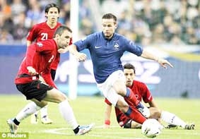 Gay cấn lượt trận cuối ở bảng D và H