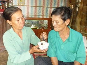 Chú Lọ chống chọi với bệnh tật