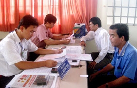 Tăng cường công tác chính trị tư tưởng, tạo sự chuyển biến trong nhận thức và hành động