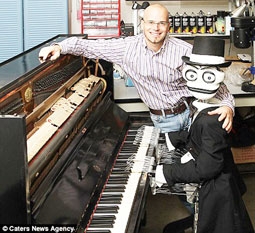 Robot chơi đàn piano điêu luyện