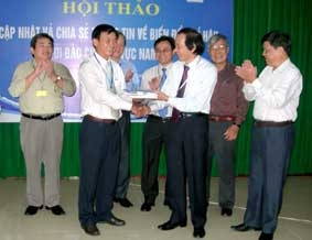 Lồng ghép vấn đề biến đổi khí hậu vào quá trình xây dựng chiến lược phát triển KT-XH của đất nước