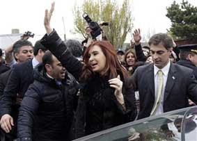 Bà Cristina Fernandez giành chiến thắng vang dội