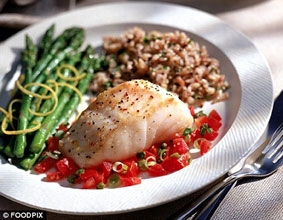 Ăn cá giúp tăng trí thông minh 
và giảm nguy cơ mất trí