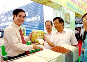 Tôn vinh hạt ngọc Việt