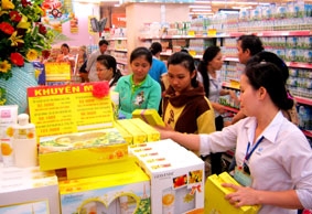 Sôi động thị trường quà tặng và khuyến mãi nhân ngày 20-11