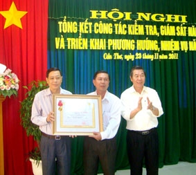 Tăng cường kiểm tra, giám sát người đứng đầu cấp ủy, cơ quan, đơn vị