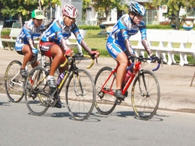 Cua-rơ nữ Cần Thơ tỏa sáng trên đường đua