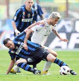Inter Milan khủng hoảng lực lượng nặng nề