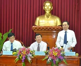 Chú ý đổi mới mô hình tăng trưởng kinh tế theo chiều sâu đảm bảo phát triển bền vững