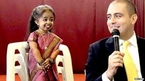 Người phụ nữ thấp bé 
nhất thế giới