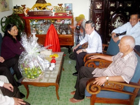 Đồng chí Tòng Thị Phóng thăm và làm việc tại TP Cần Thơ