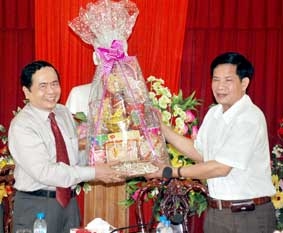 Lãnh đạo TP Cần Thơ chúc Tết
Đảng bộ, chính quyền và nhân dân tỉnh Hậu Giang